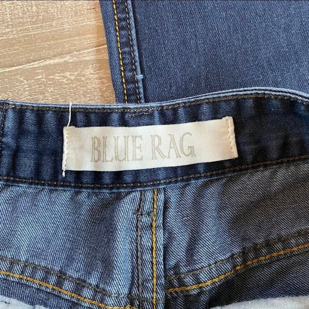 Blue Rag Dark Wash Mid Rise Distressed 5 Pockets Women's Jeans Size 30 - Picture 11 of 12